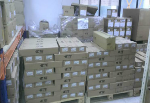 泰科继电器  汽车连接器